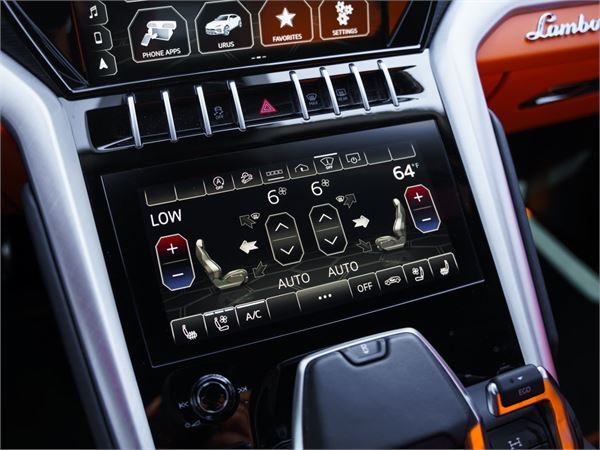 2022 Lamborghini Urus in Blue Astraeus Metallic - interior photo 20