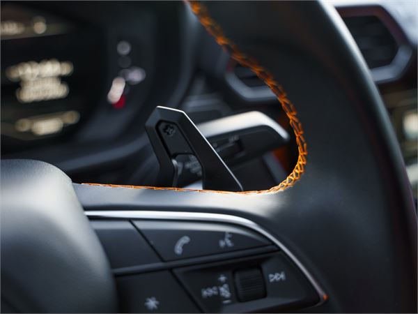 2022 Lamborghini Urus in Blue Astraeus Metallic - interior photo 22