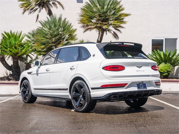 2025 Bentley Bentayga EWB in Glacier White - exterior photo 3