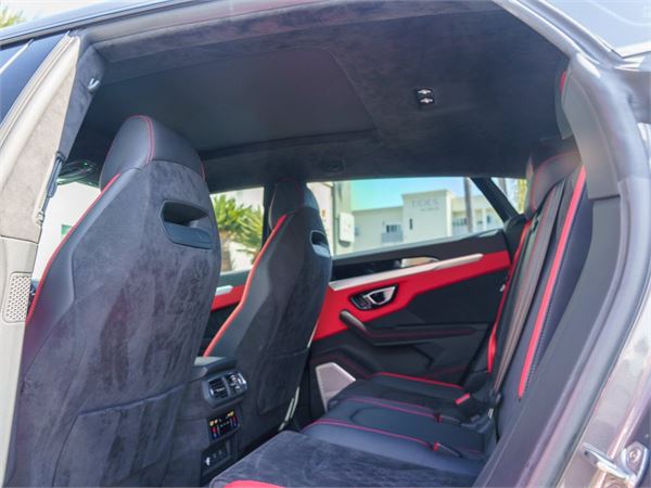 2023 Lamborghini Urus S in Grigio Keres Metallic - interior photo 24