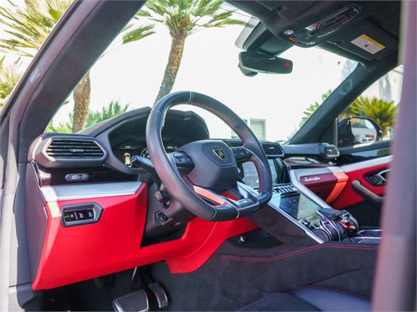 2023 Lamborghini Urus S in Grigio Keres Metallic - interior photo 20