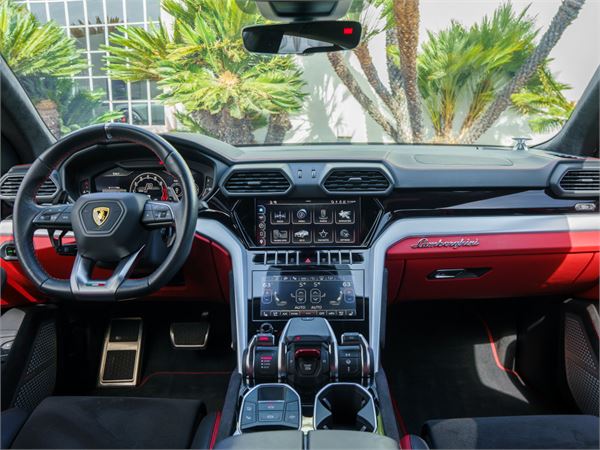 2023 Lamborghini Urus S in Grigio Keres Metallic - interior photo 14