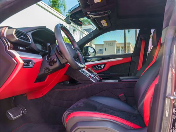 2023 Lamborghini Urus S in Grigio Keres Metallic - interior photo 21