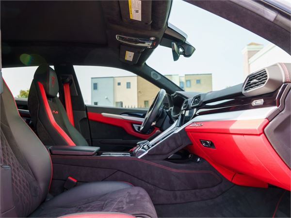 2023 Lamborghini Urus S in Grigio Keres Metallic - interior photo 16