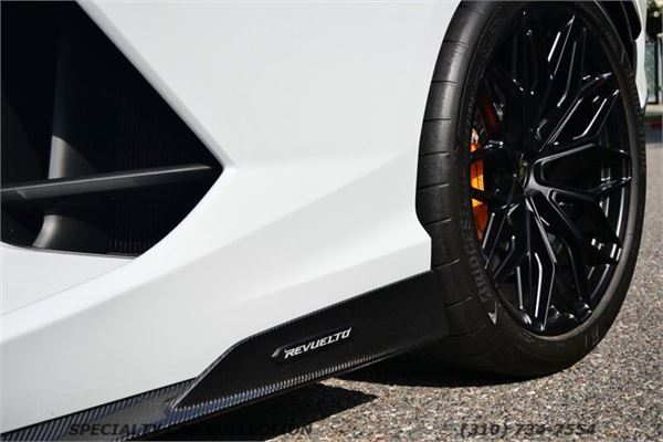 2026 Lamborghini Revuelto in Bianco Icarus - exterior photo 18