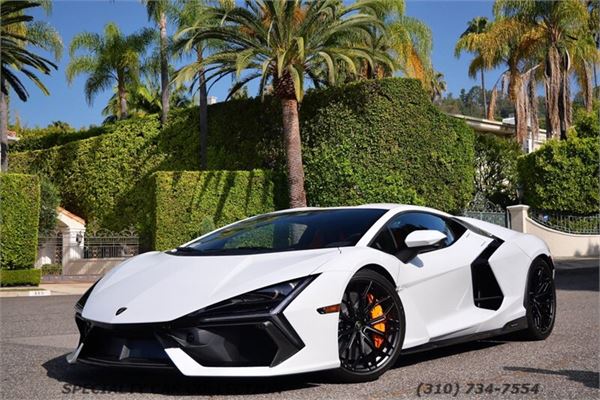 2026 Lamborghini Revuelto