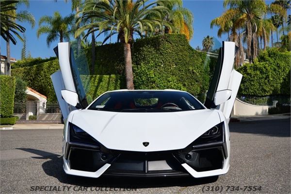 2026 Lamborghini Revuelto in Bianco Icarus - exterior photo 2
