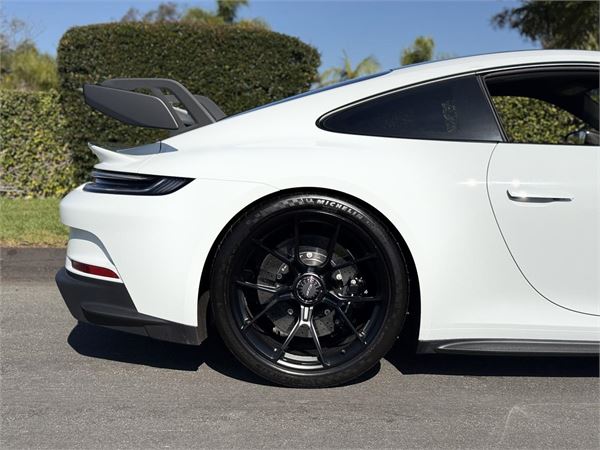 2022 Porsche 911 GT3 in White - exterior photo 9
