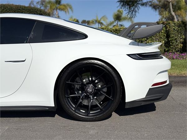 2022 Porsche 911 GT3 in White - exterior photo 4