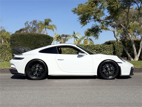 2022 Porsche 911 GT3 in White - exterior photo 11