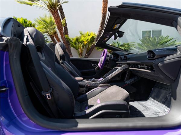 2024 Lamborghini Huracan EVO in Viola Pasifae Metallic - interior photo 20