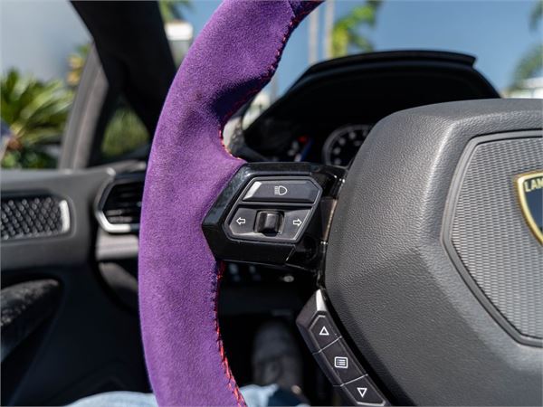 2024 Lamborghini Huracan EVO in Viola Pasifae Metallic - interior photo 22