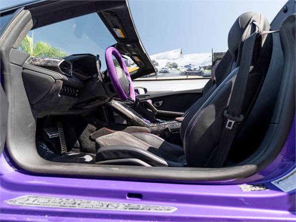 2024 Lamborghini Huracan EVO in Viola Pasifae Metallic - interior photo 18