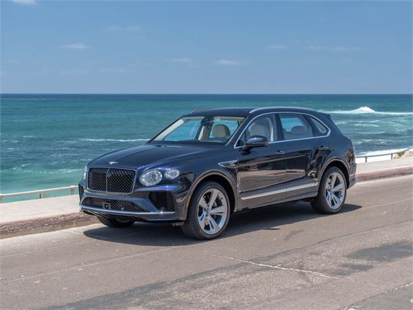 2024 Bentley Bentayga in Dark Sapphire Metallic - exterior photo 2