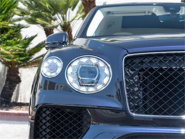 2024 Bentley Bentayga in Dark Sapphire Metallic - exterior photo 11