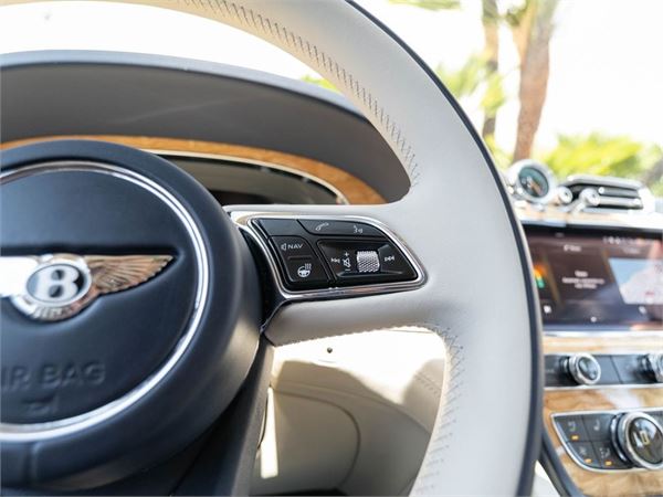 2024 Bentley Bentayga in Dark Sapphire Metallic - interior photo 21