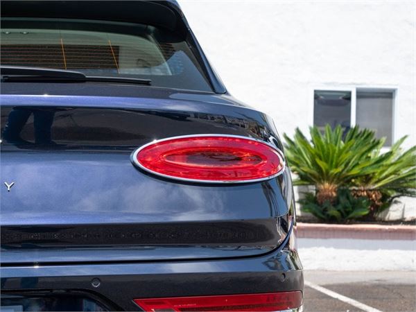 2024 Bentley Bentayga in Dark Sapphire Metallic - exterior photo 6
