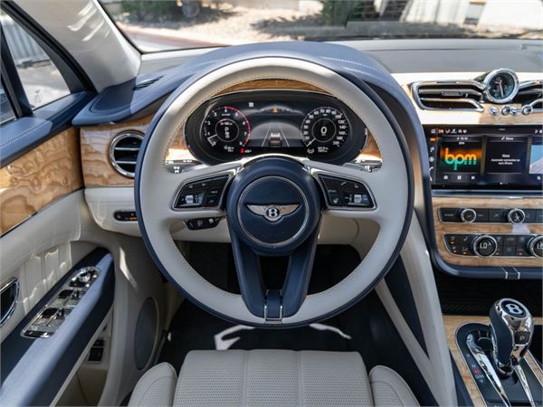 2024 Bentley Bentayga in Dark Sapphire Metallic - interior photo 18