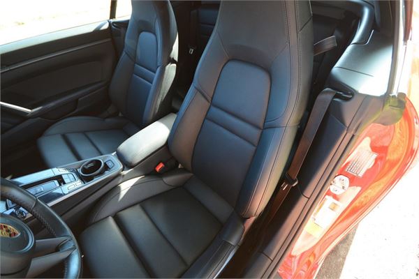 2022 Porsche 911 Carrera Cabriolet in Guards Red - interior photo 19