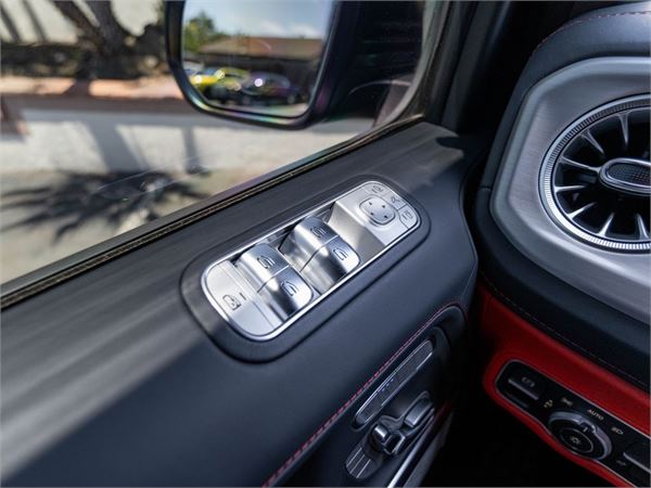 2025 Mercedes-Benz G63 AMG Manufaktur Edition in Manufaktur Night Black - interior photo 21